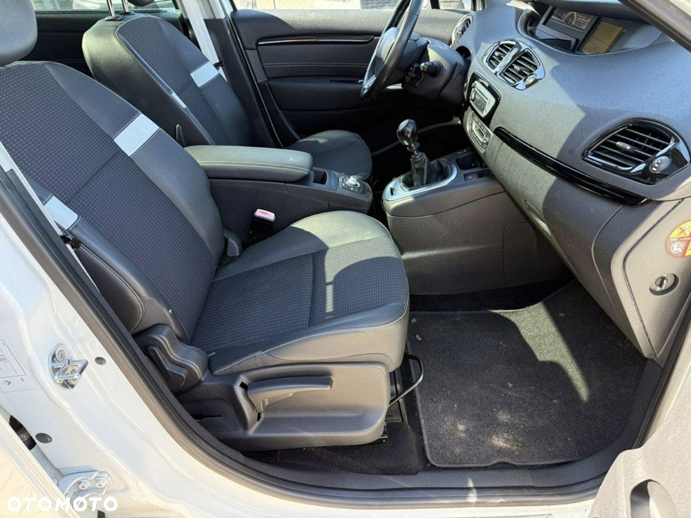 Renault Scenic 1.6 dCi Bose - 12