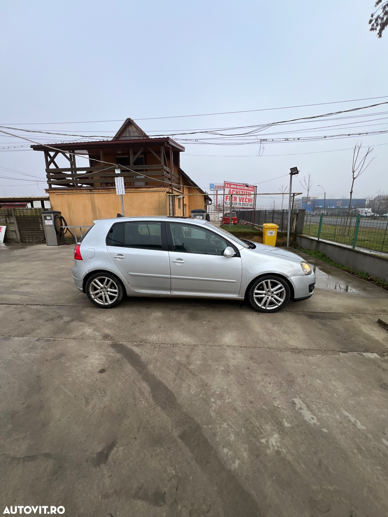 Volkswagen Golf 2.0 DPF GTD - 8