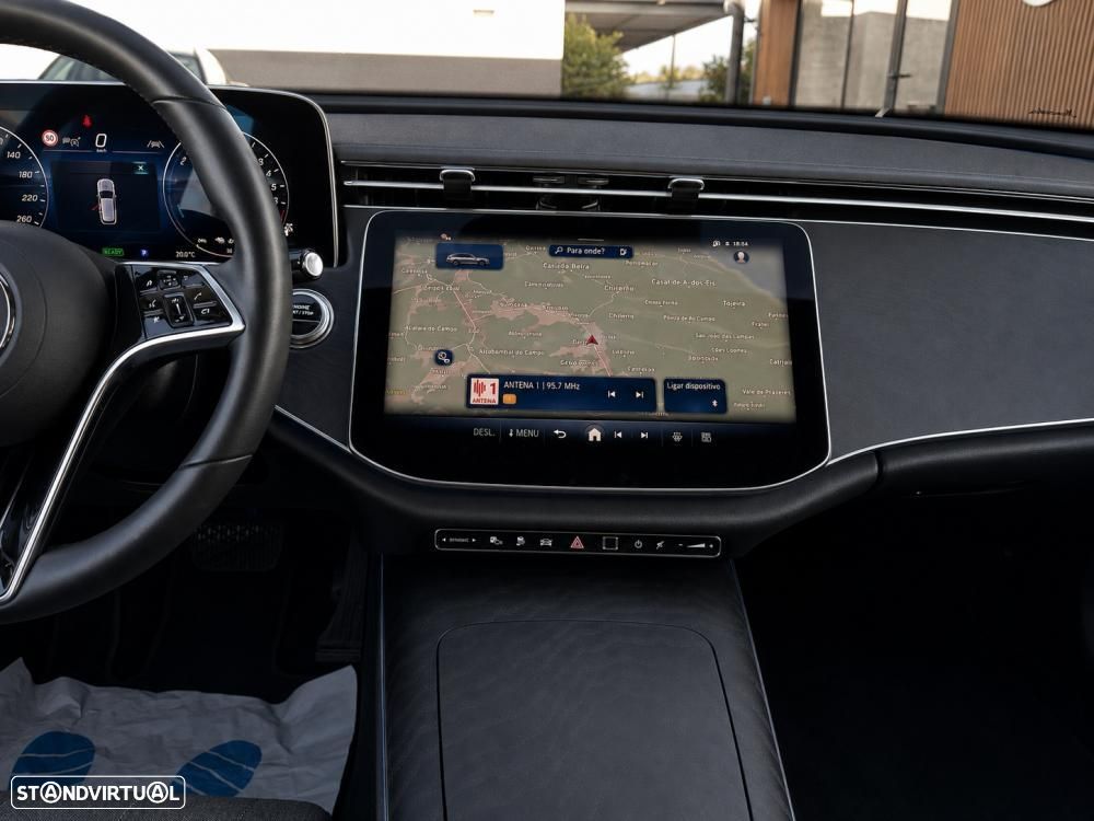 Mercedes-Benz E 300 e Station - 24