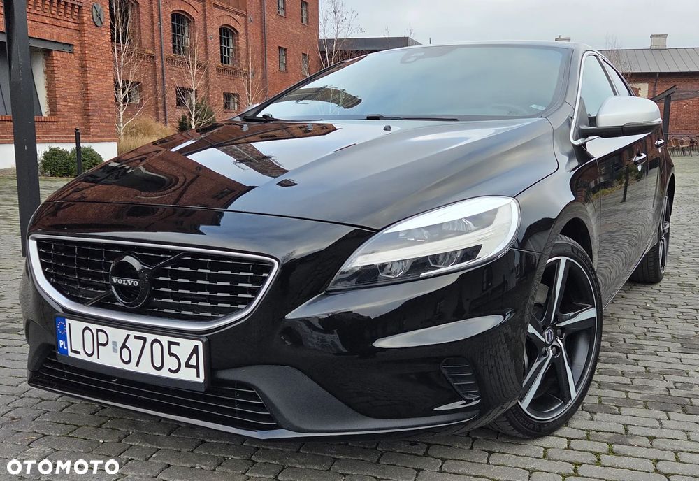 Volvo V40 D3 Drive-E R-Design Momentum - 3