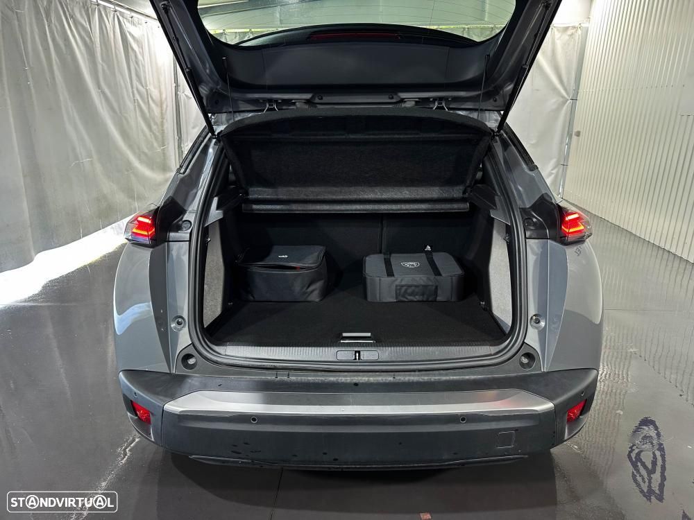 Peugeot e-2008 54 kWh GT - 52