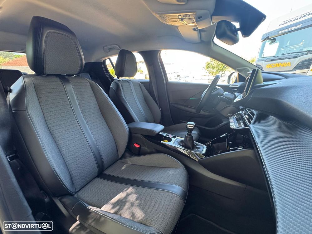 Peugeot 208 1.2 PureTech Allure - 24