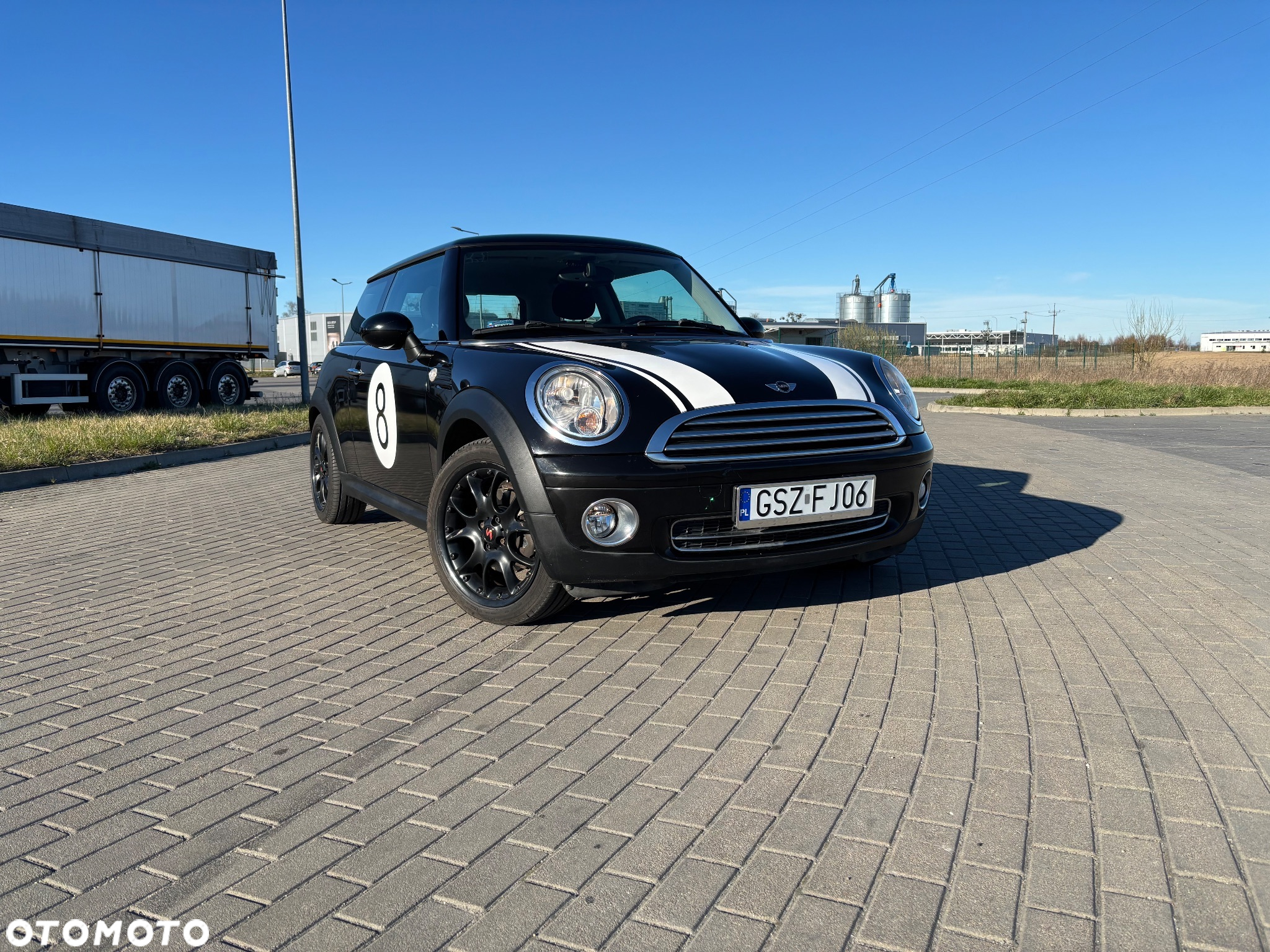 MINI Cooper Standard - 13