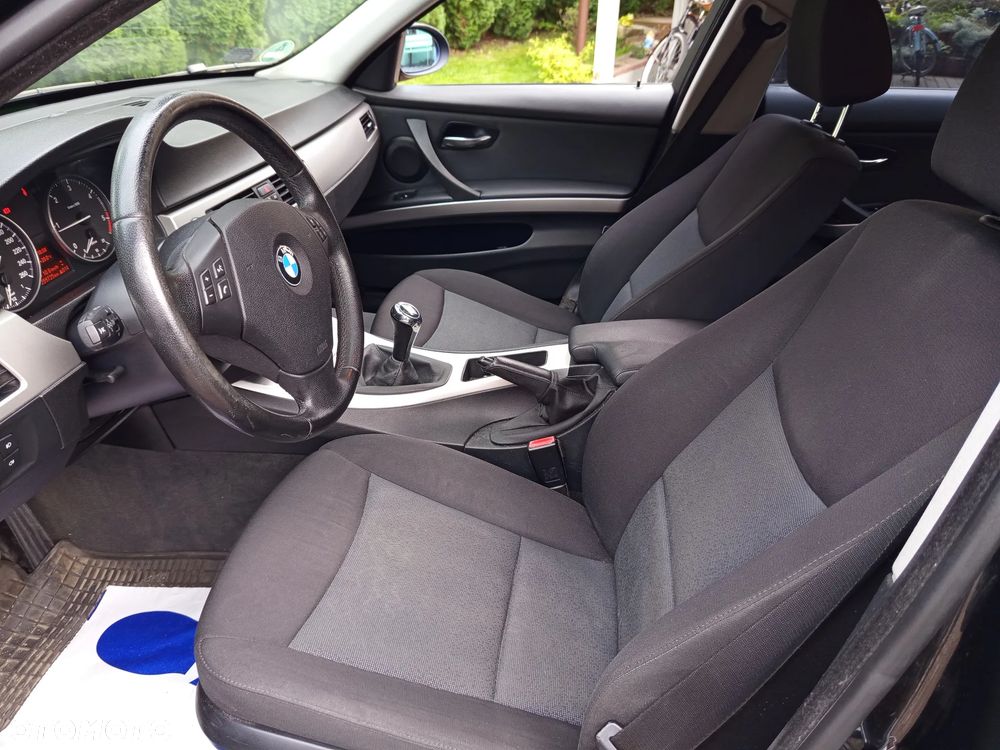 BMW Seria 3 - 27