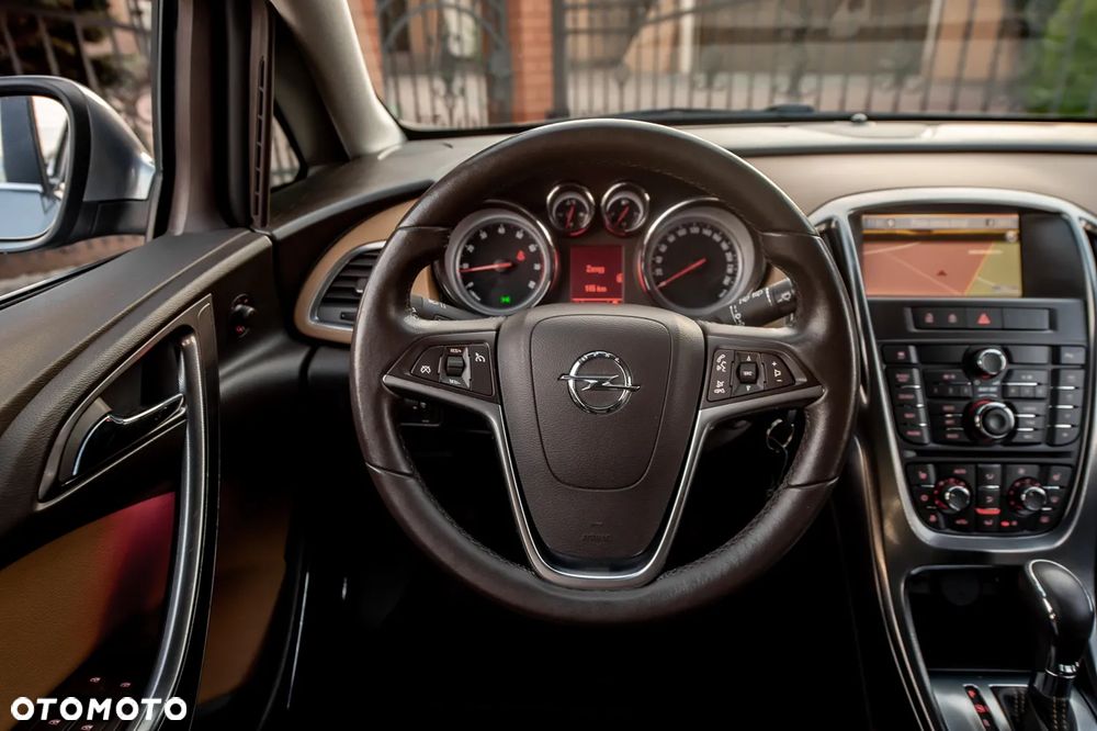 Opel Astra 1.6 Turbo Automatik Color Edition - 21