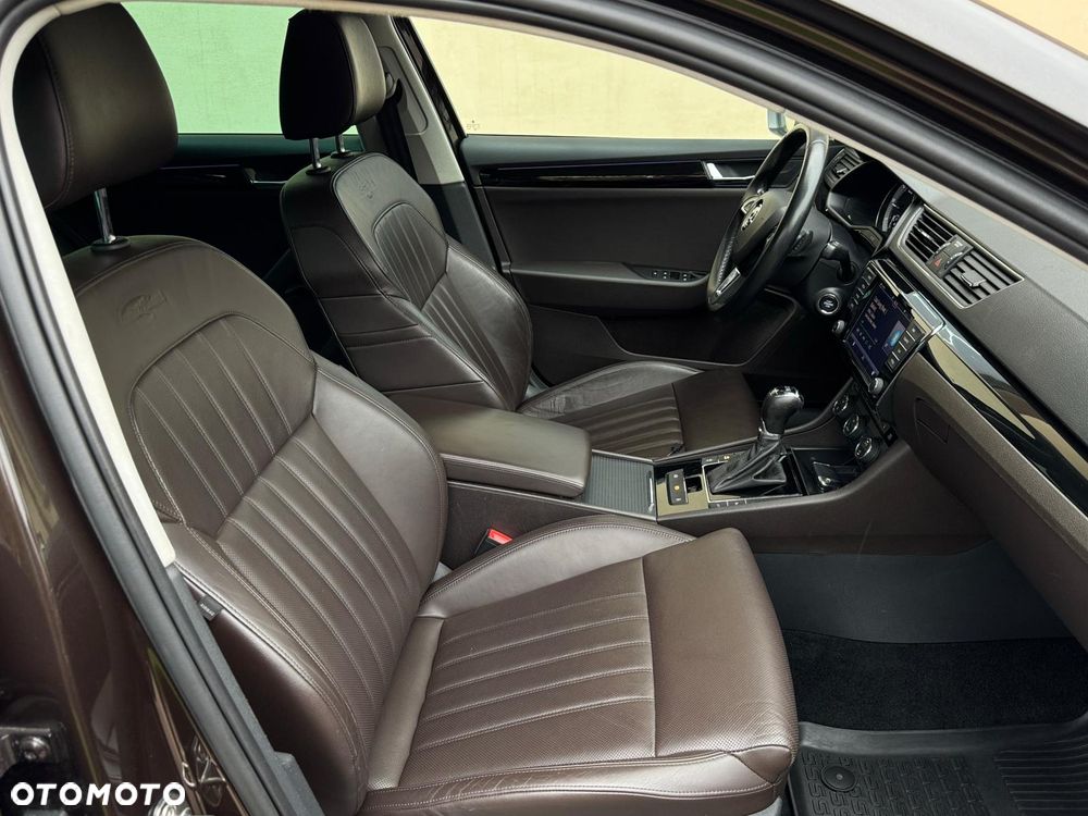 Skoda Superb 2.0 TDI 4x4 DSG L&K - 38