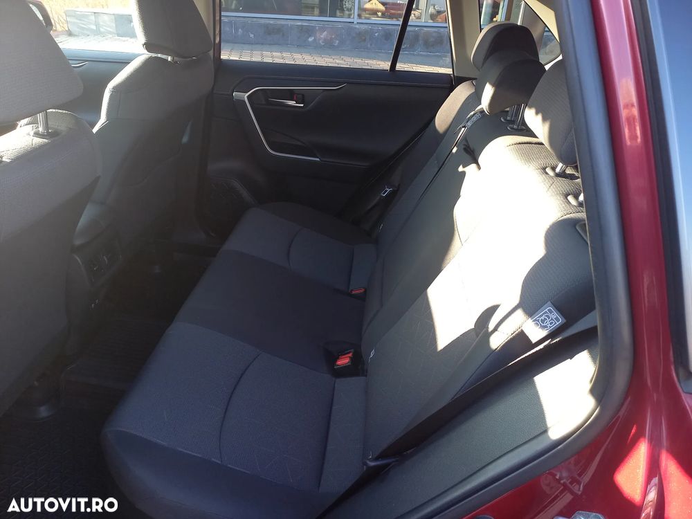 Toyota RAV4 - 11