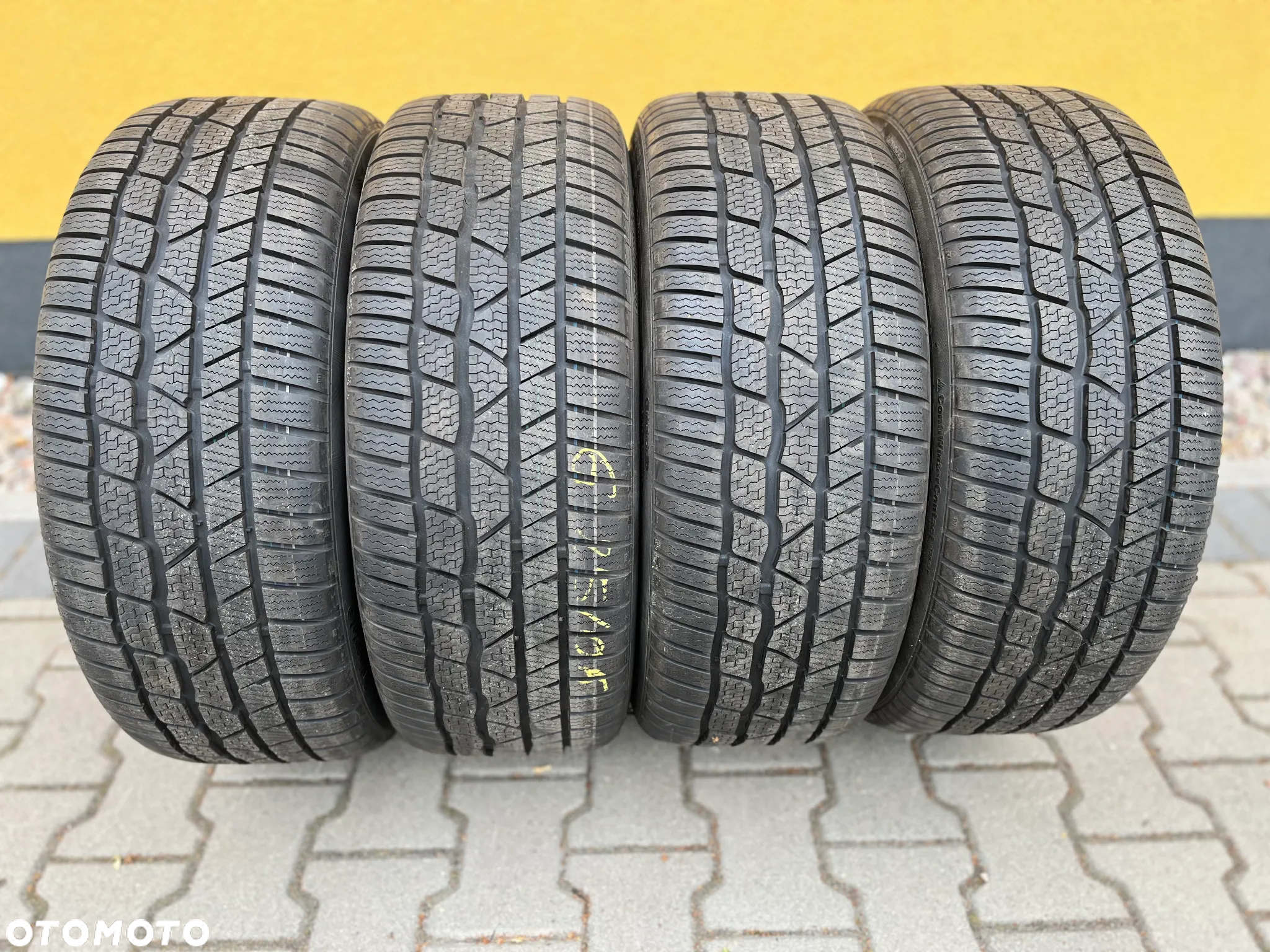 Felga aluminiowa OE Audi 8Jx20 H2 5x112/66,6 ET25 + opona zimowa 245/40R20 - 8