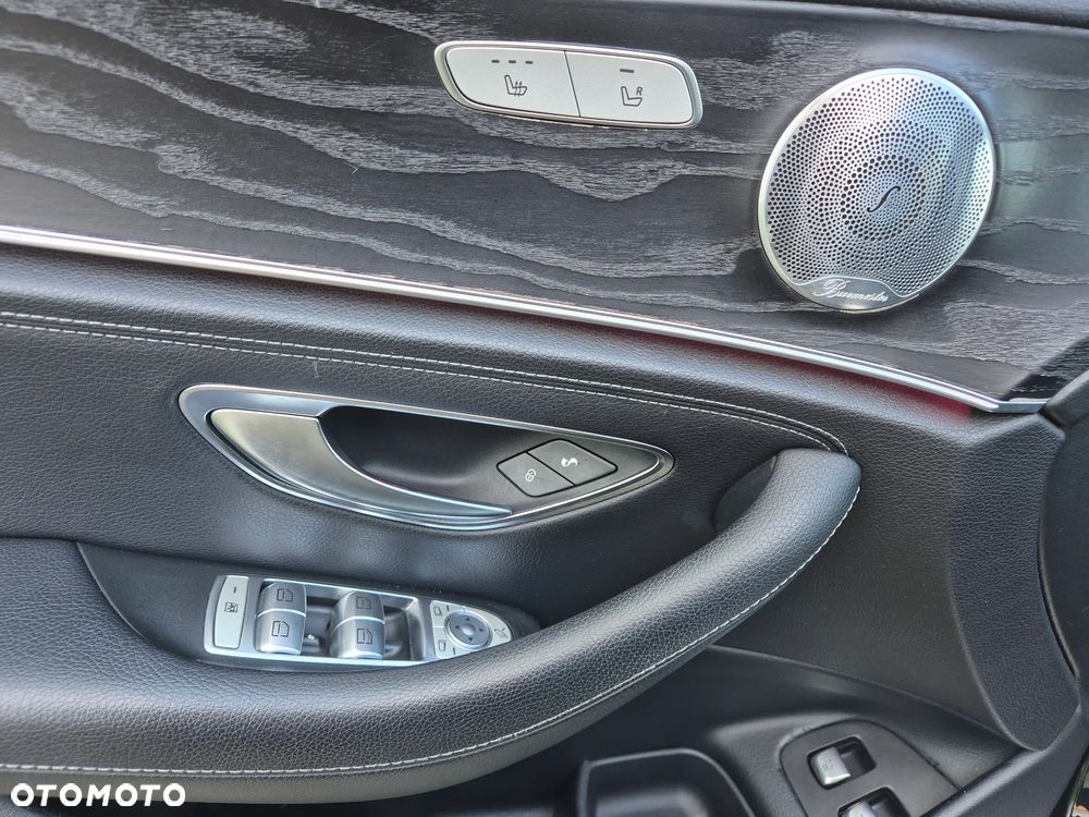 Mercedes-Benz Klasa E 220 d T 9G-TRONIC AMG Line - 18