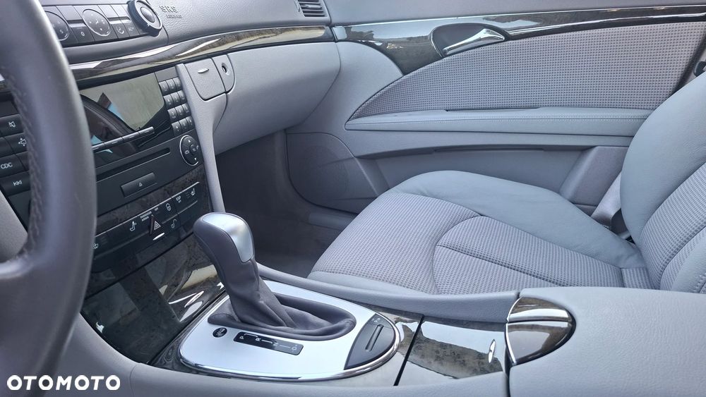 Mercedes-Benz E-Class 2003 photo 5