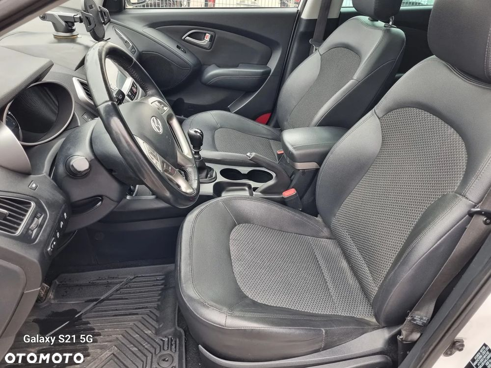 Hyundai ix35 1.6 2WD blue Style - 10