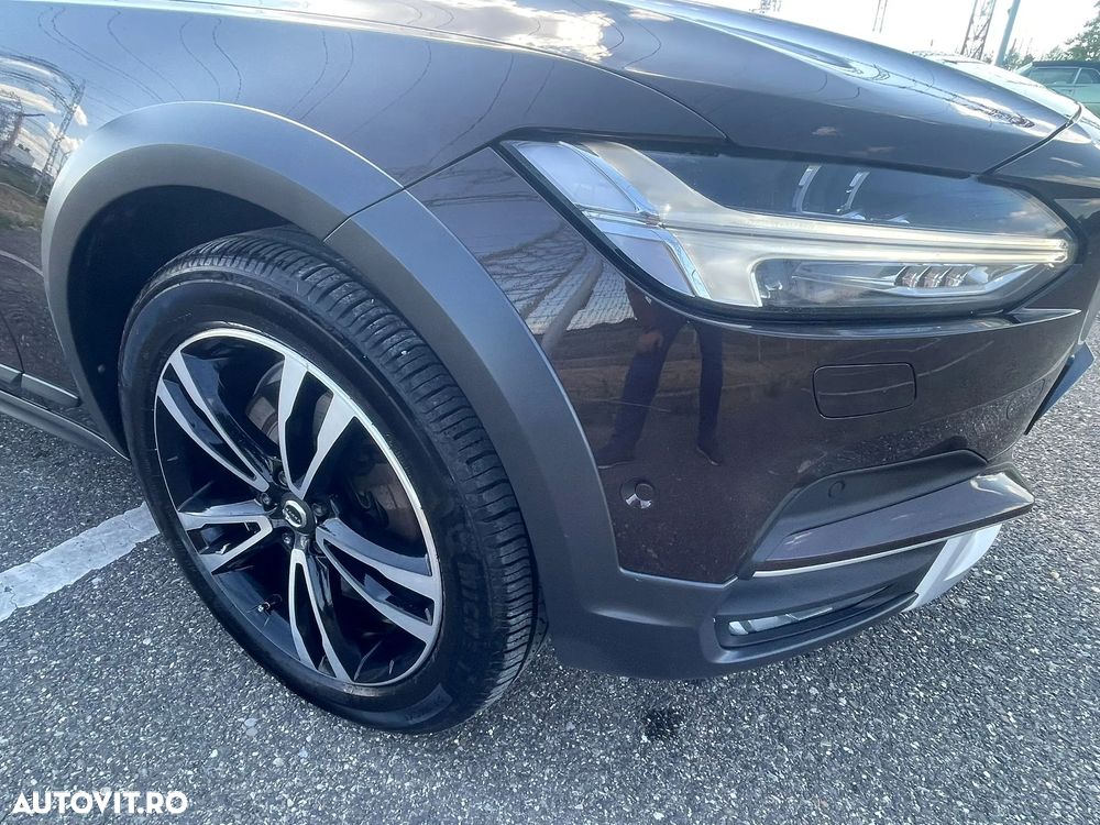 Volvo V90 D5 AWD - 27