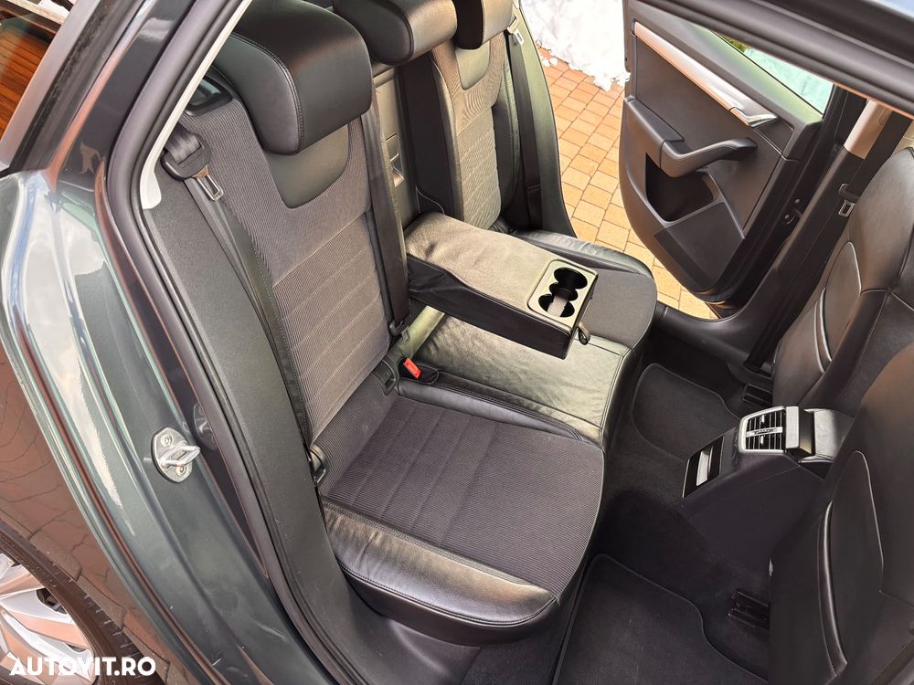 Skoda Octavia 2.0 TDI ELEGANCE - 18