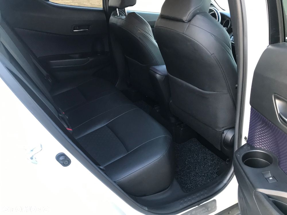 Toyota C-HR - 12