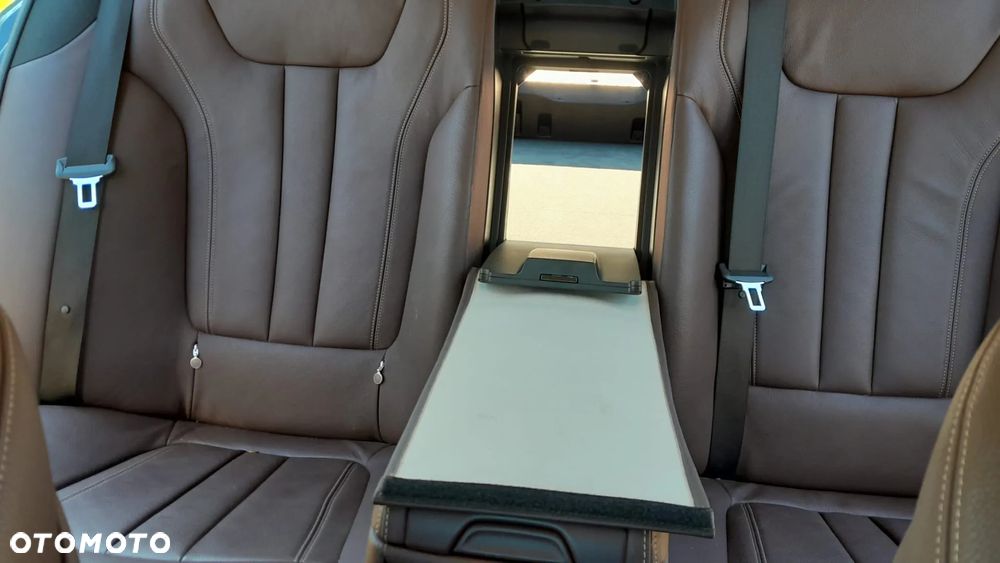 BMW Seria 7 - 21