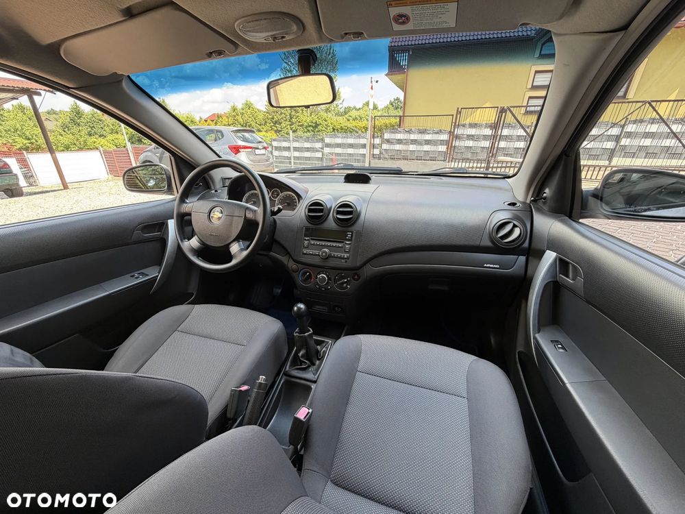 Chevrolet Aveo 1.2 LS - 24