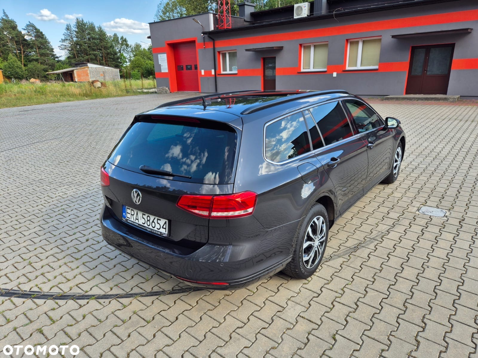 Volkswagen Passat Variant 2.0 TDI SCR DSG Highline - 25