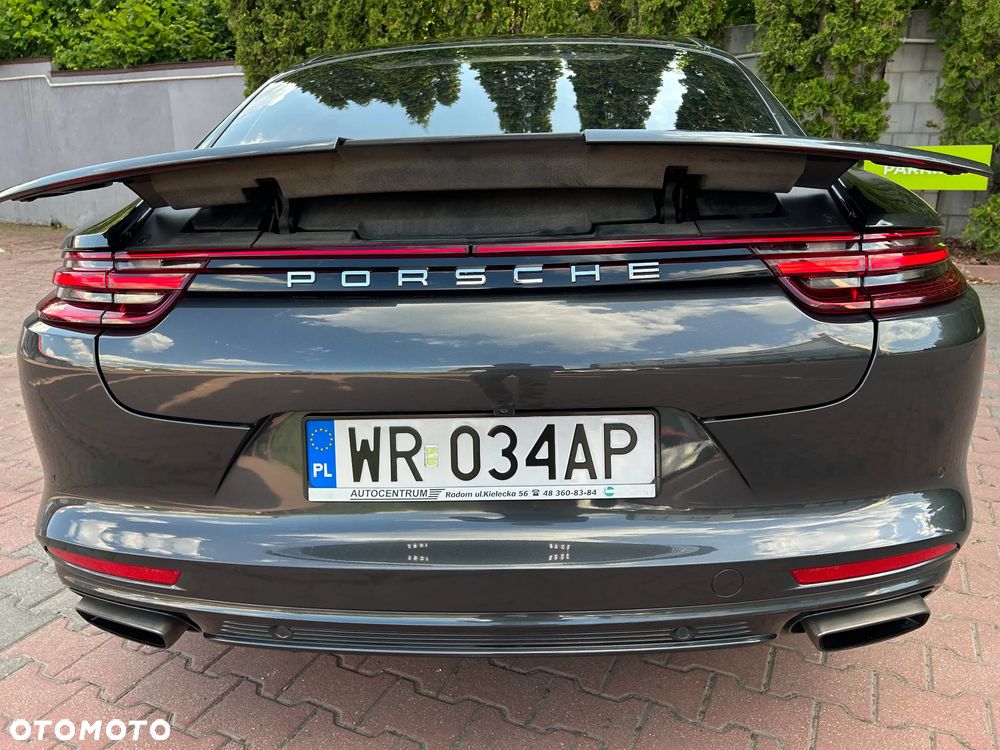 Porsche Panamera 4 - 13