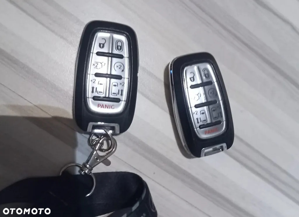 Chrysler Pacifica - 35