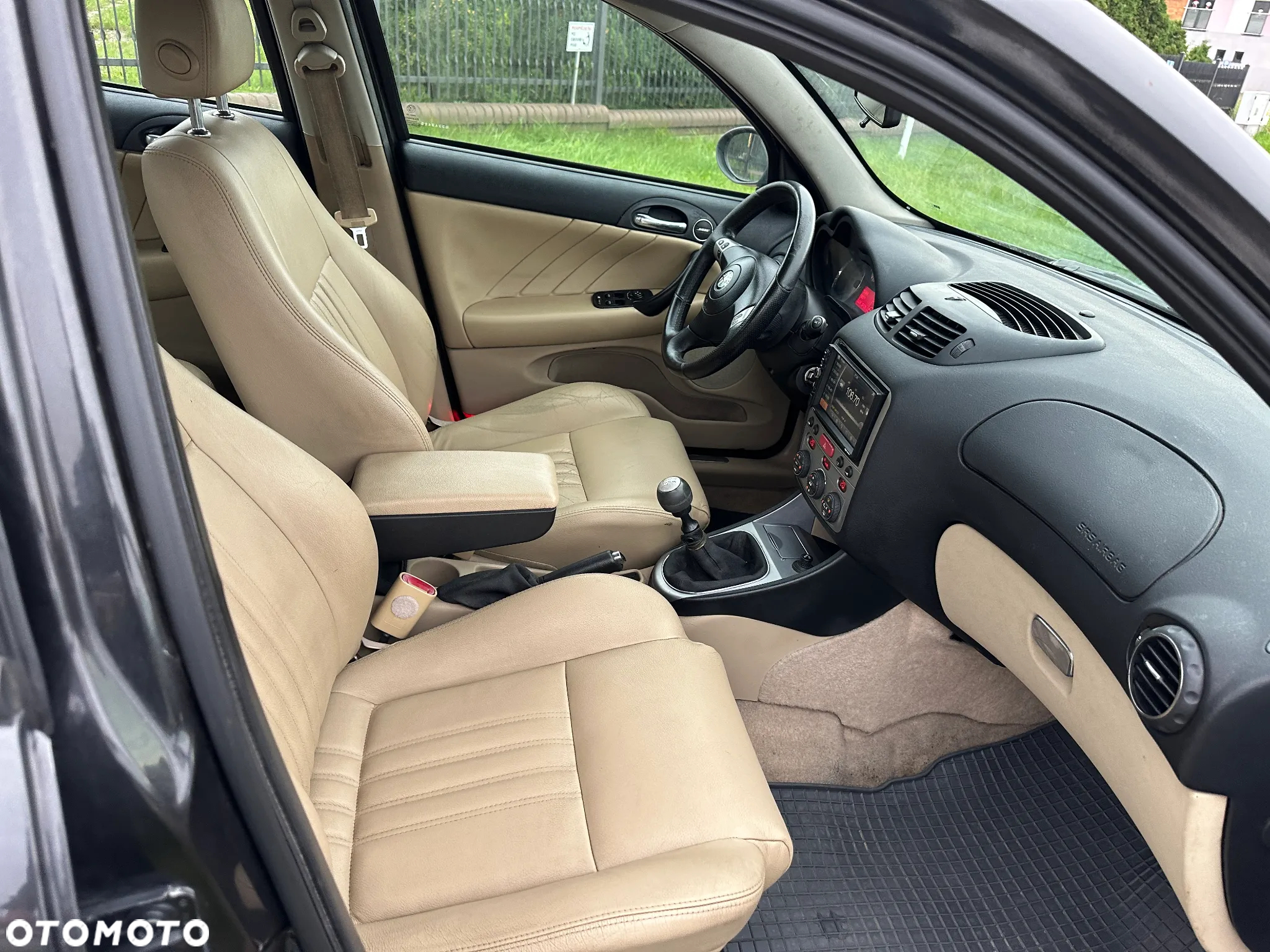 Alfa Romeo 147 1.9 JTD 16V Distinctive - 4