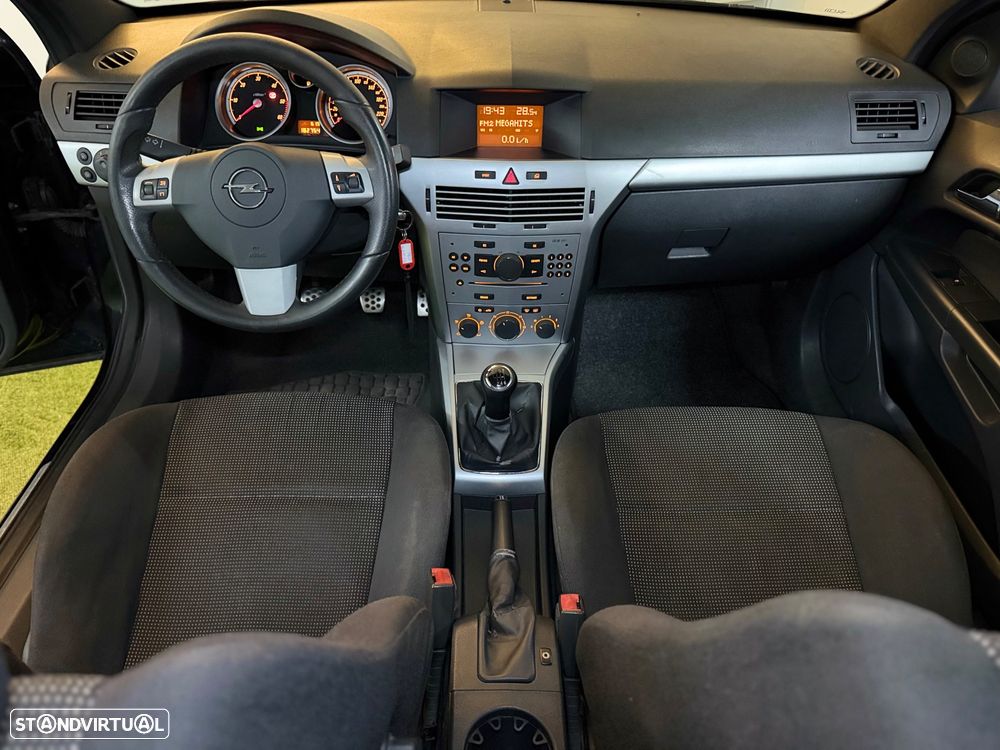 Opel Astra GTC 1.7 CDTI DPF Sport - 16