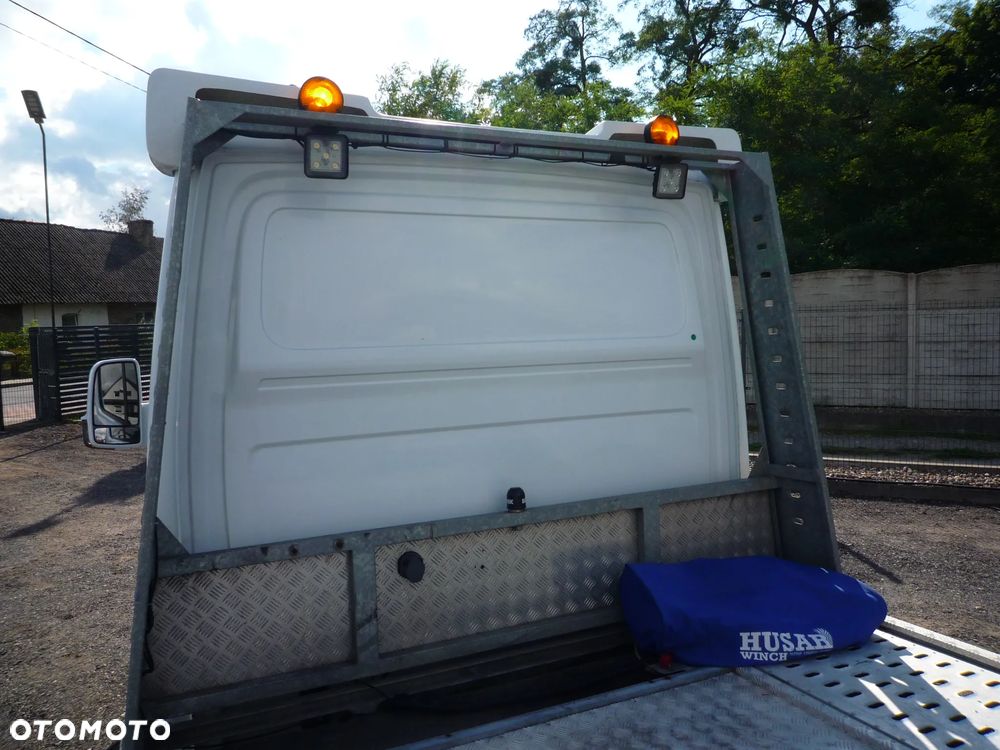 Mercedes-Benz Sprinter - 11