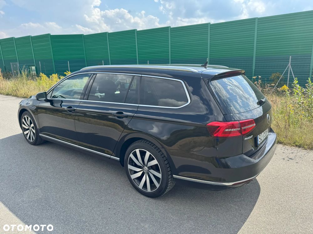 Volkswagen Passat - 4