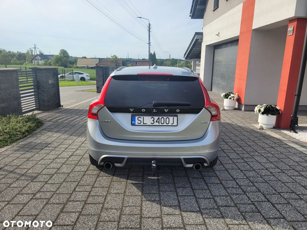 Volvo V60 D3 Momentum - 4