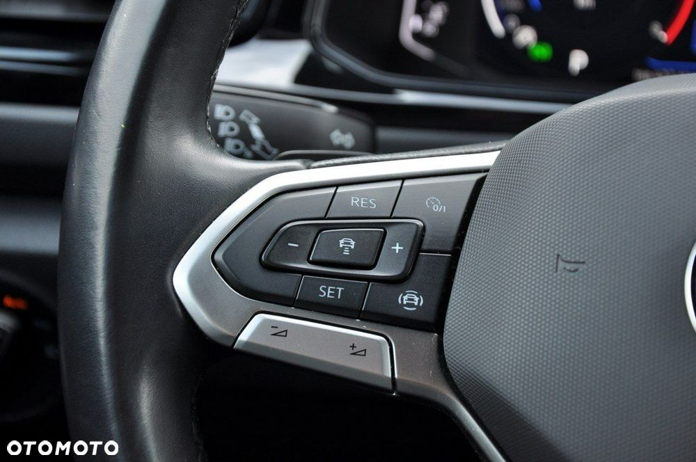 Volkswagen T-Roc - 14