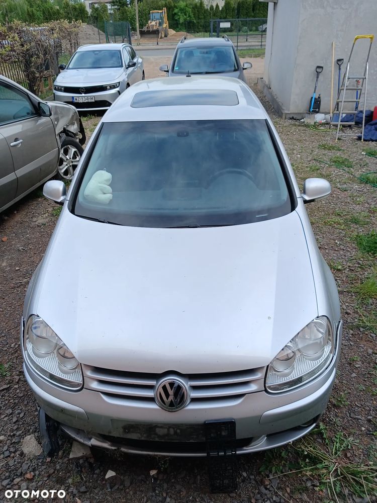 Volkswagen Golf 1.9 TDI DPF Tour Edition - 1