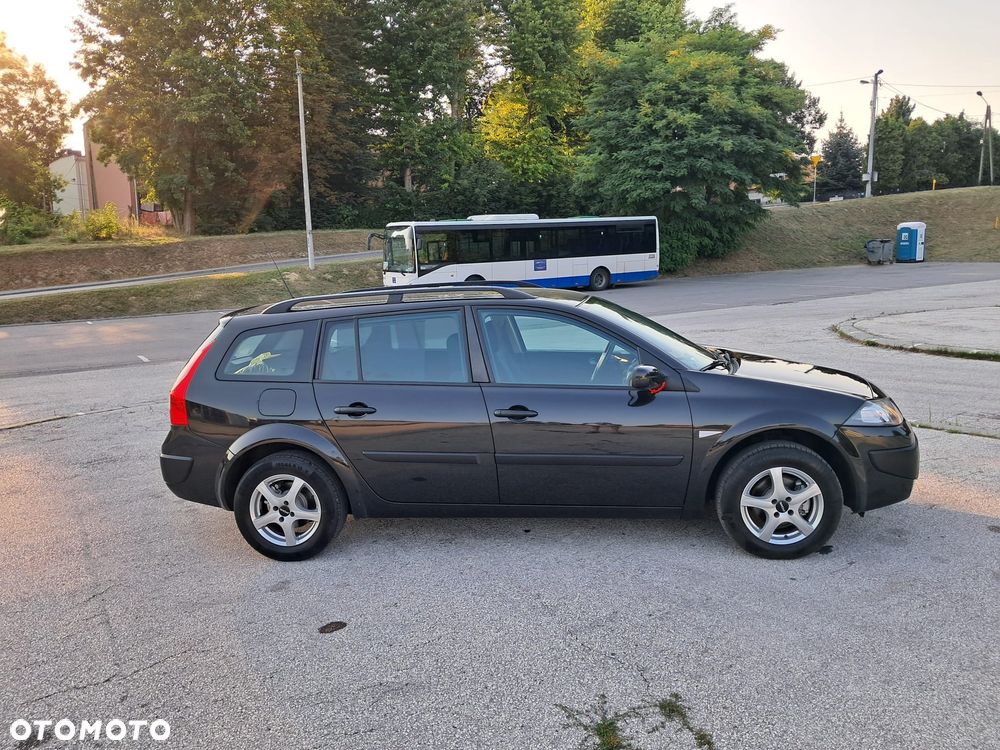 Renault Megane 1.6 Authentique - 4