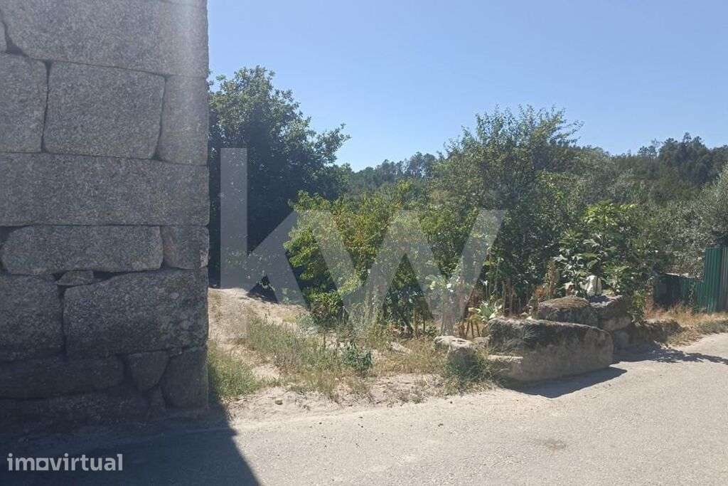 Terreno urbanizável, com benfeitorias, Pindelo, São Pedro do Sul - Grande imagem: 3/20