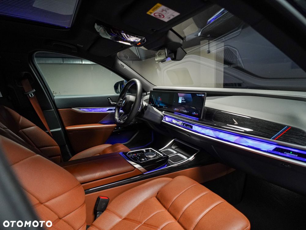 BMW Seria 7 - 22