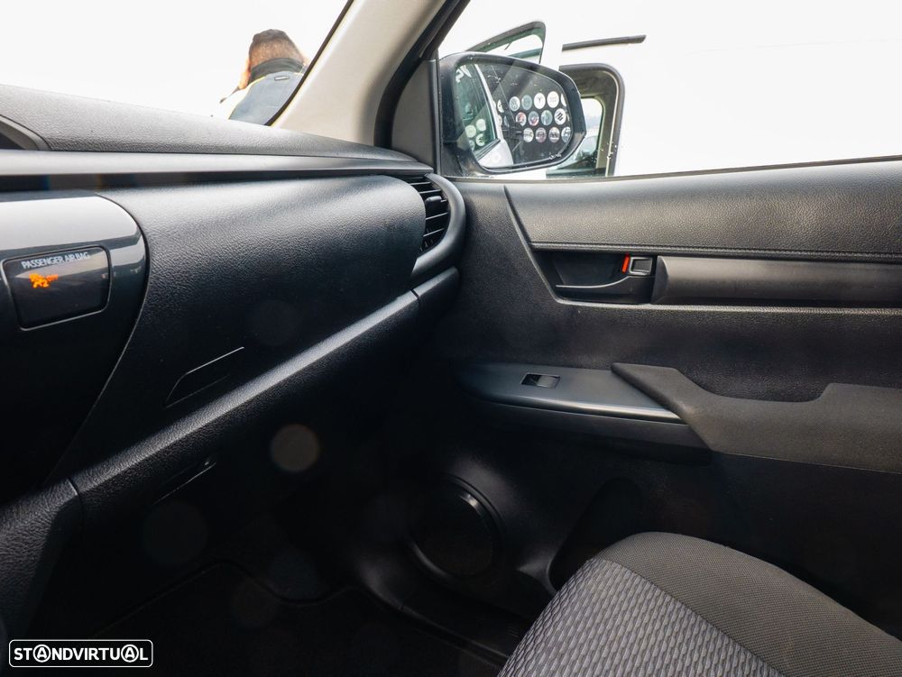 Toyota Hilux - 20