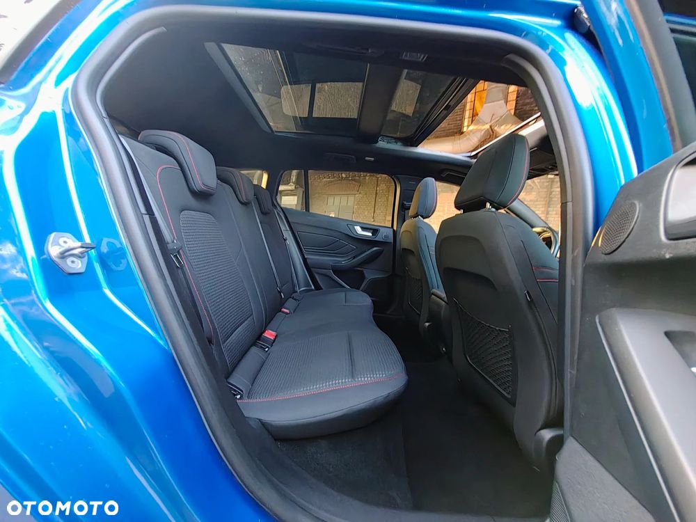 Ford Focus 1.5 EcoBlue Start-Stopp-System ST-LINE - 32