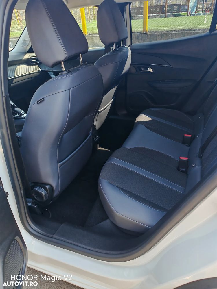 Peugeot 2008 PureTech 130 EAT8 Allure Pack - 12