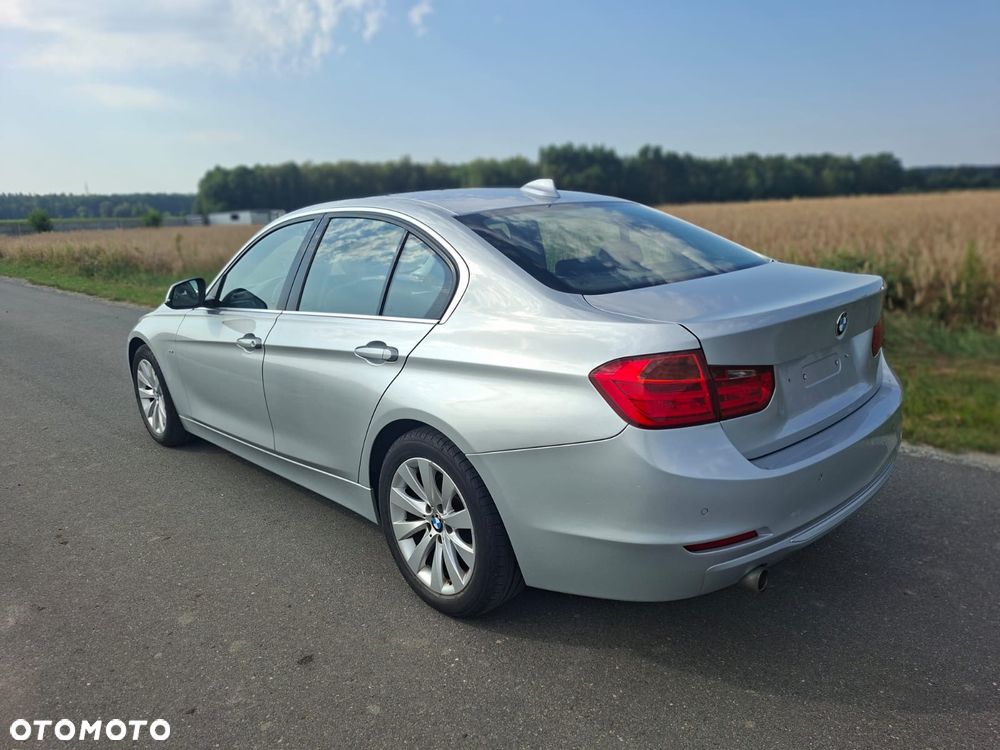 BMW Seria 3 318d Blue Performance Sport Line - 5