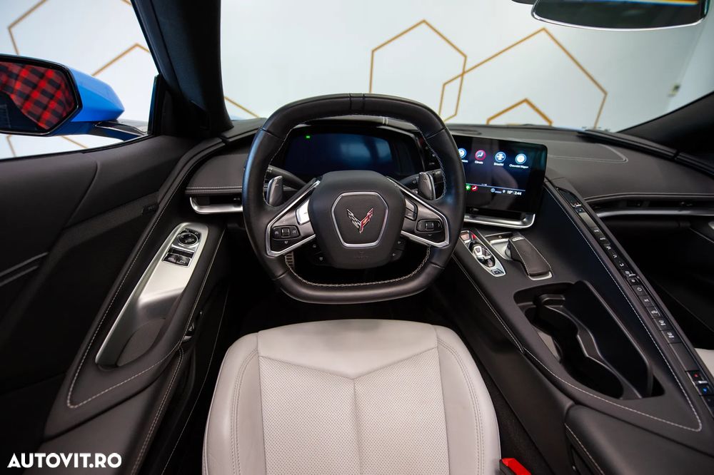 Chevrolet Corvette - 19