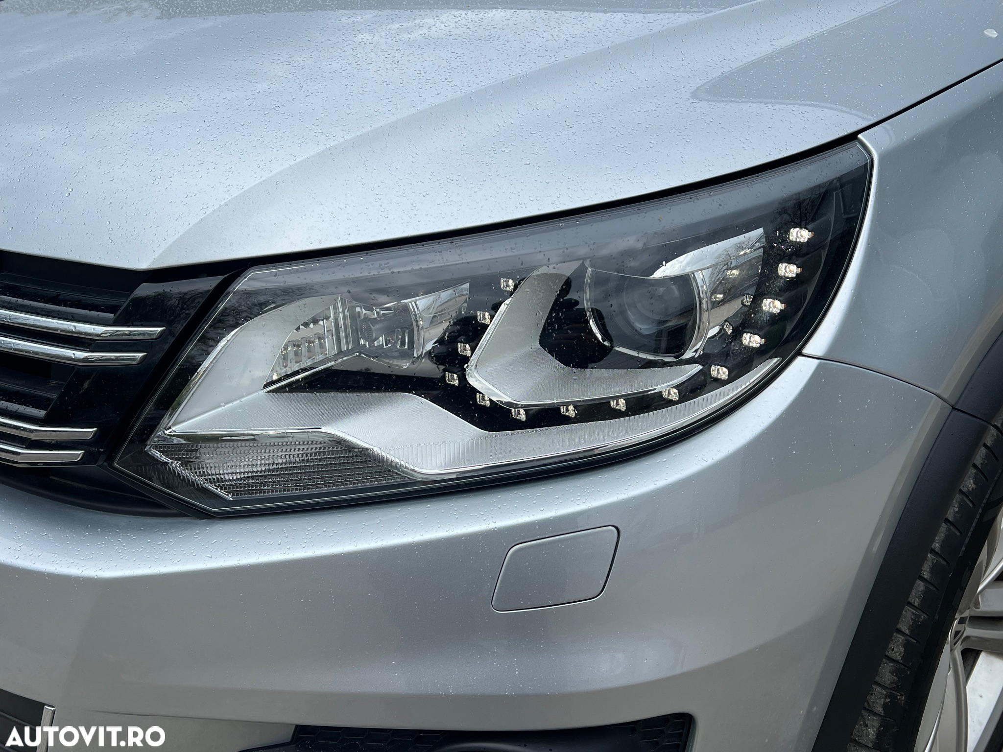 Volkswagen Tiguan 2.0 TDI 4Motion DSG Sport & Style - 24