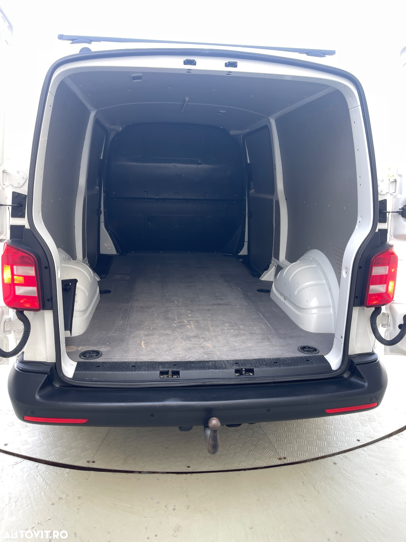 Volkswagen Transporter 2.0TDI  LUNG  2CULISANTE  USI SPATE - 25