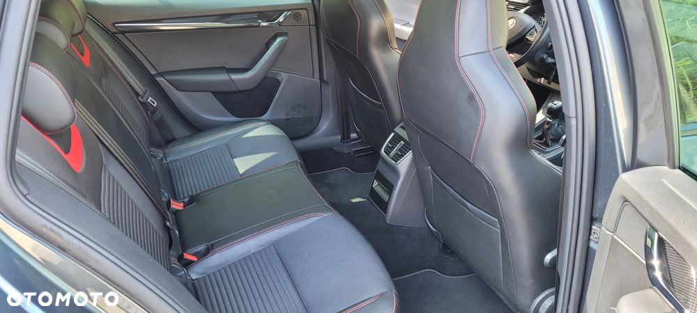 Skoda Octavia 2.0 TDI (Green tec) RS - 38