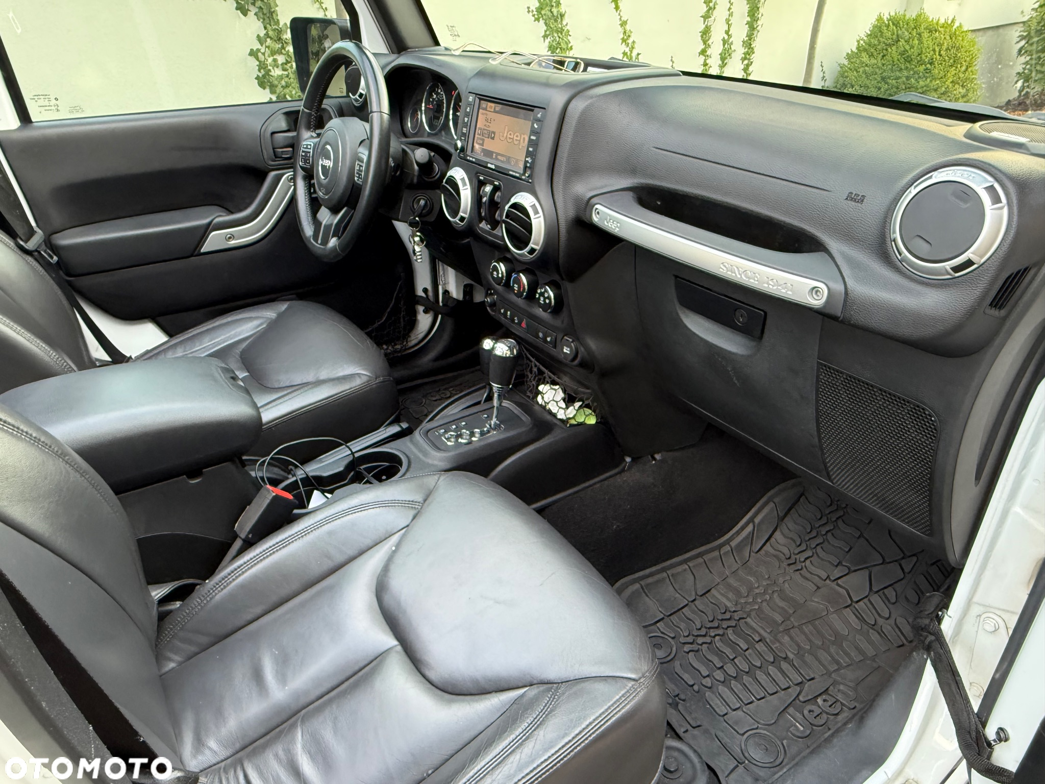 Jeep Wrangler - 10