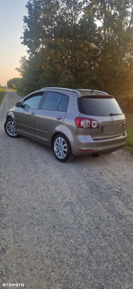Volkswagen Golf - 2