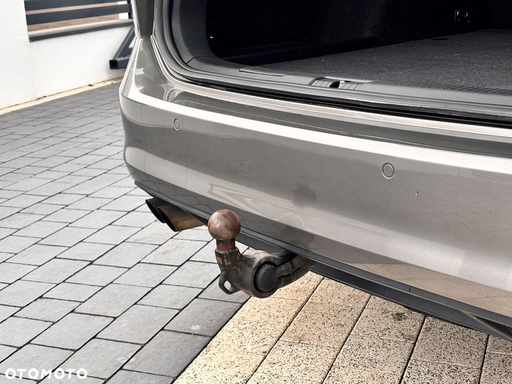 Volkswagen Golf - 10