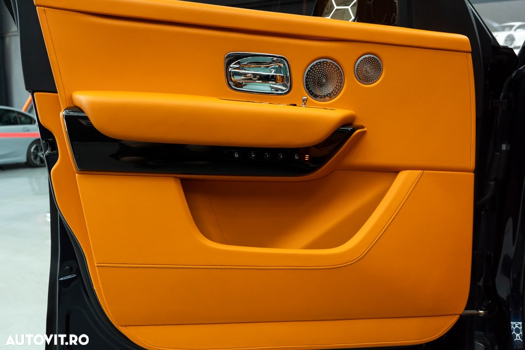 Rolls-Royce Cullinan Standard - 38