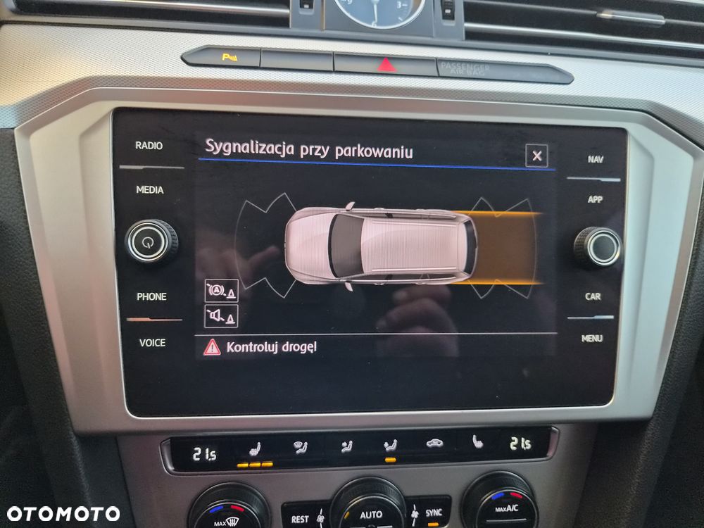 Volkswagen Passat Variant 1.6 TDI SCR DSG Business - 28
