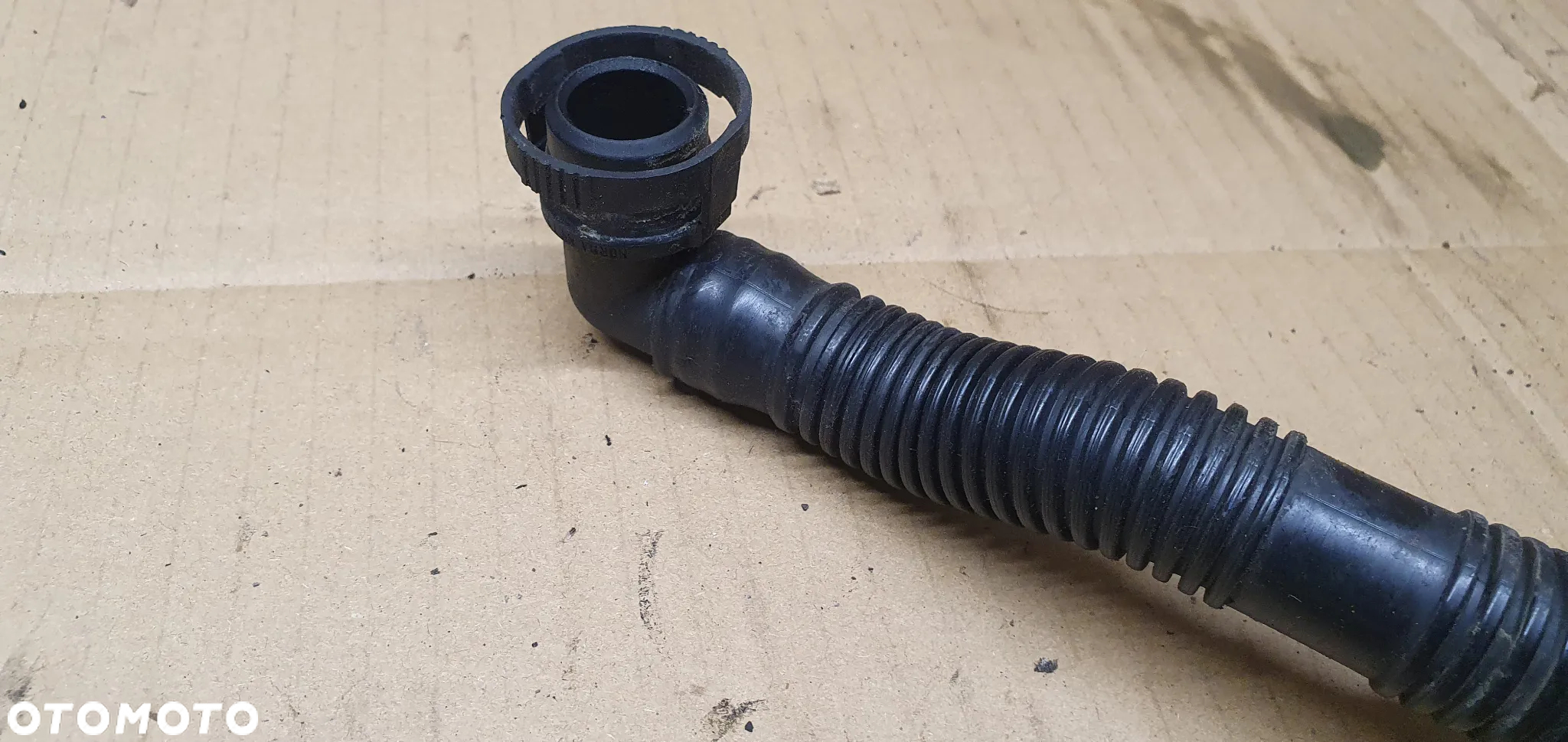 Rurka wąż przewód odmy Audi A4 B6 1.8T 06B133817S - 2