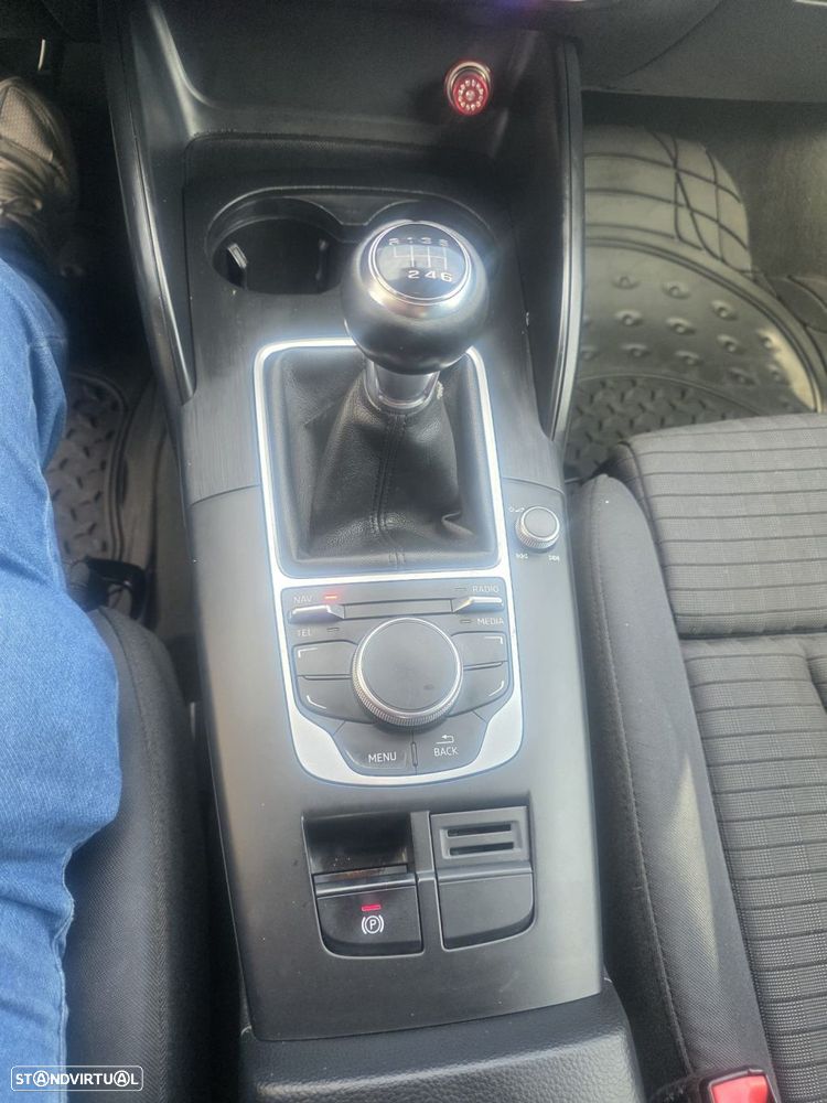 Audi A3 Limousine 1.6 TDI Sport - 23