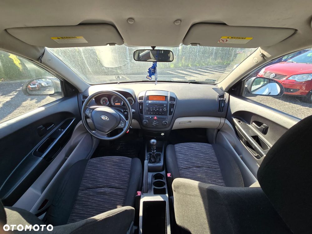 Kia Ceed - 6