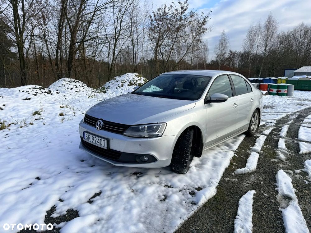 Volkswagen Jetta 1.2 TSI Comfortline - 1